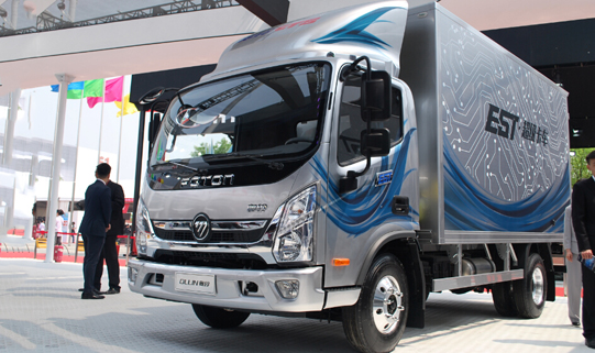 欧马可EST超级卡车全球首发 闪耀北京车展