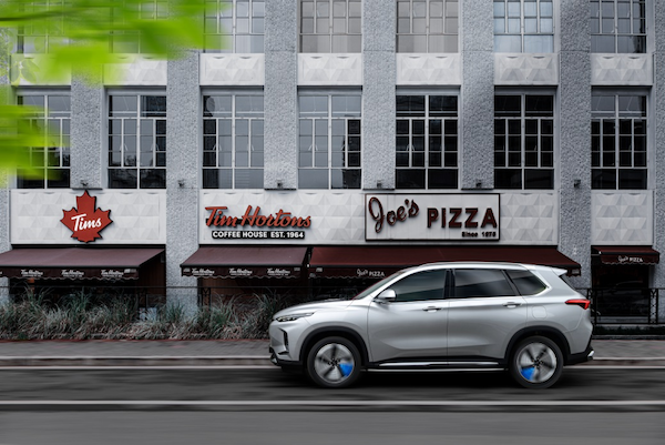 上汽大通MAXUS EUNIQ系列车型亮相海口新能源车展