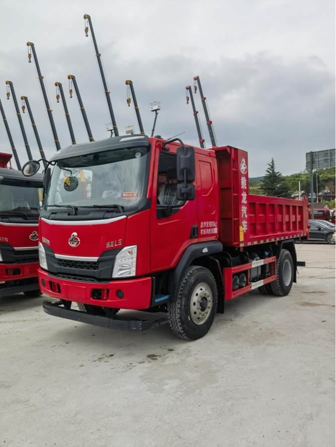 乘龙L3自卸车：城乡穿梭自如，助力民生改造显威能！